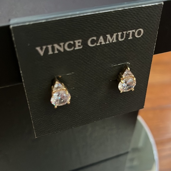 NWT! Vince Camuto Crystal earrings with gold setting! - Picture 3 of 4